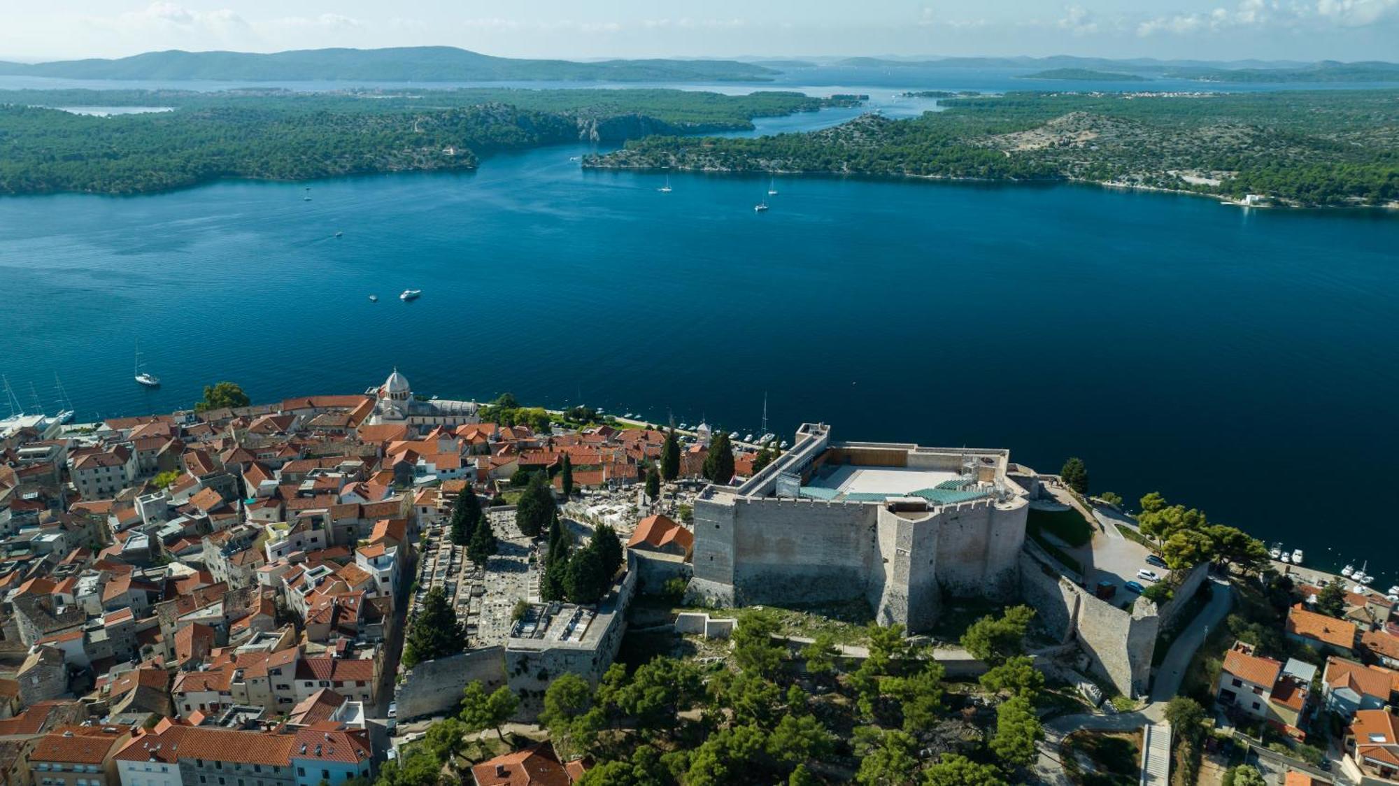 Armerun Heritage Hotel & Residences Sibenik Bagian luar foto