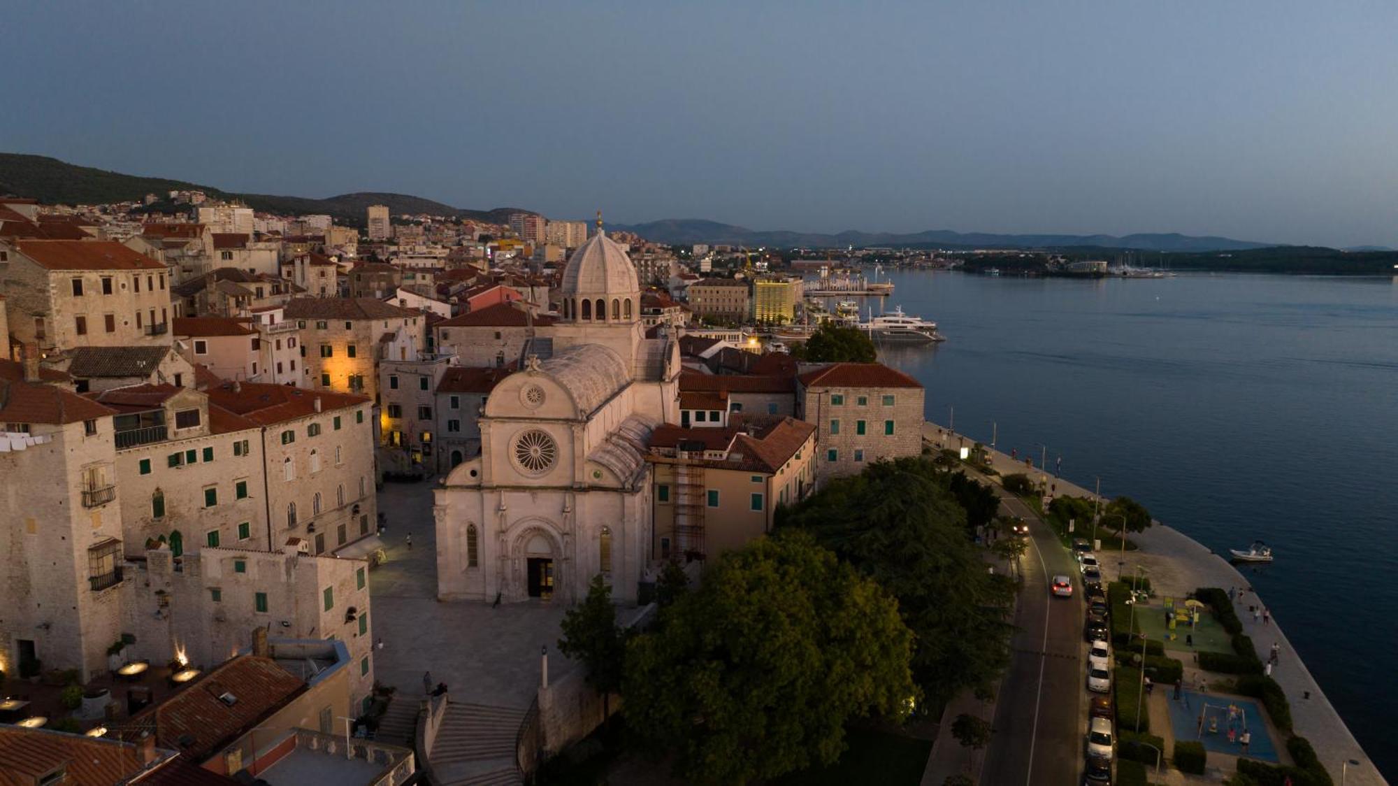 Armerun Heritage Hotel & Residences Sibenik Bagian luar foto